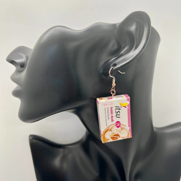 Mini Brands Earrings - Itsu Hoisin Duck Bao Buns Earrings - Mini Brands Earrings - Picture 6 of 6